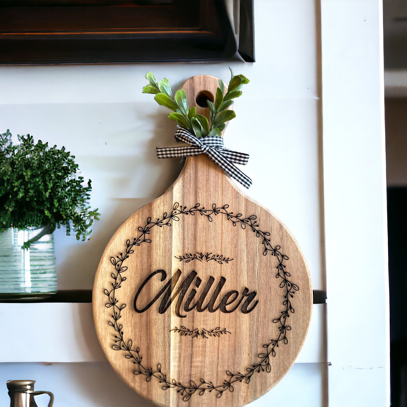 Personalized Engraved Cutting Board - Round